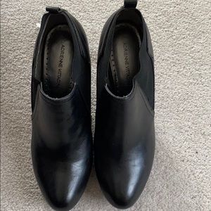 Black leather booties- size 8 Adrienne Vittadini